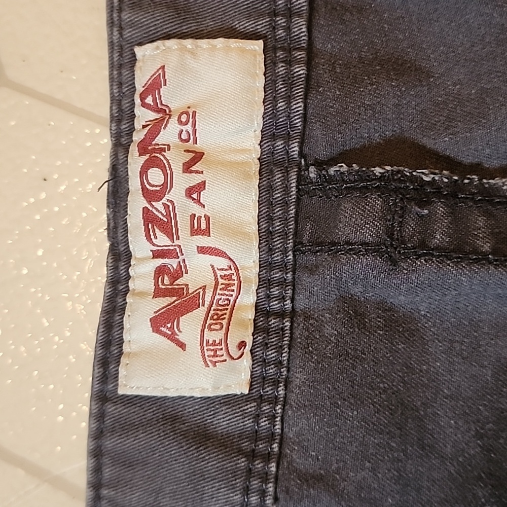Cargo Shorts - Picture 2 of 9